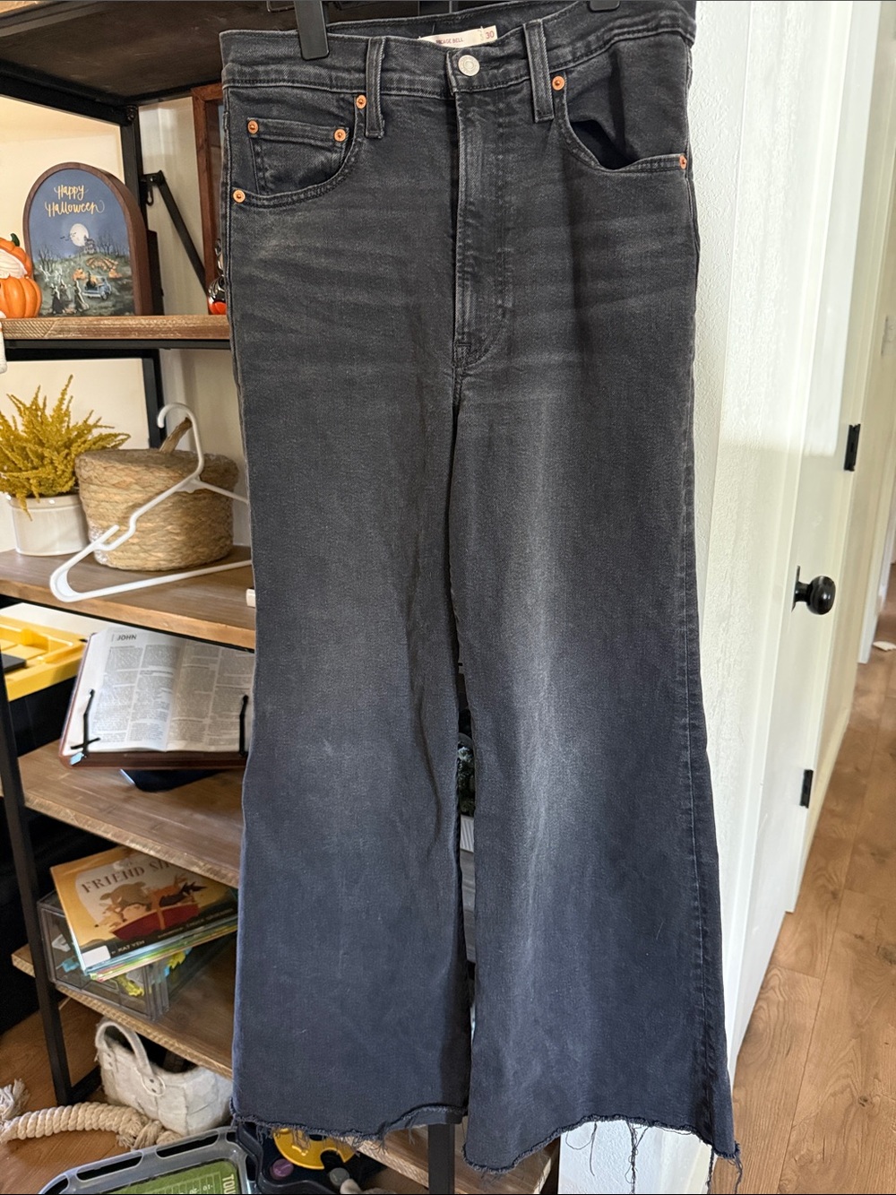 Levi’s Ribcage Bell Size 30 Black Wide-Leg Jeans